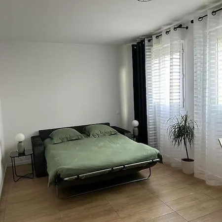 Cosy Moderne Chaleureux Equipe Proche Tram Apartmán