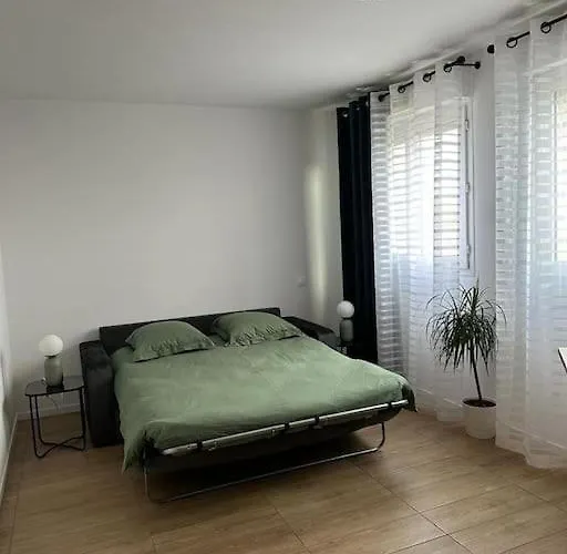 Cosy Moderne Chaleureux Equipe Proche Tram Lejlighed